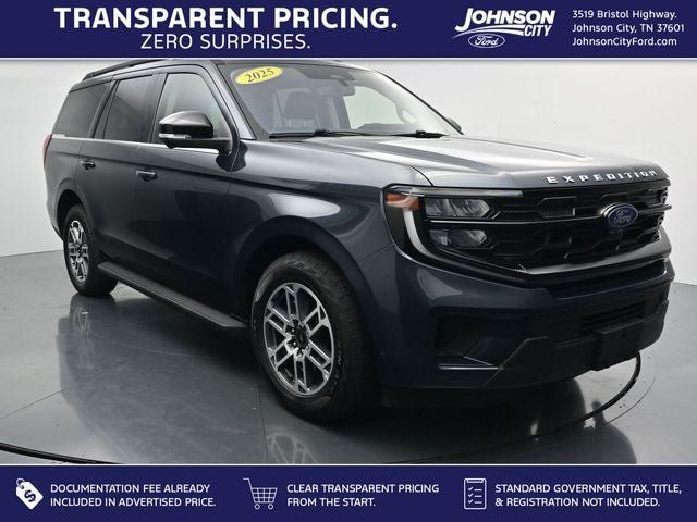 Used 2025 Ford Expedition Active AWD/4WD image 1