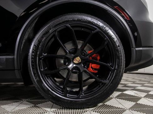 Used 2024 Porsche Macan 4 Electric image 43