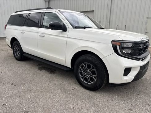 Used 2025 Ford Expedition Max Active AWD/4WD image 20