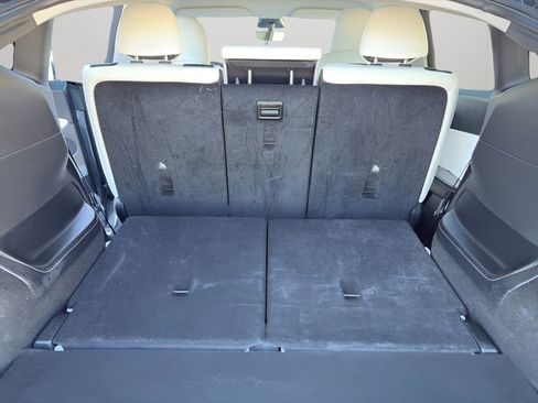 Used 2021 Tesla Model Y Long Range image 10