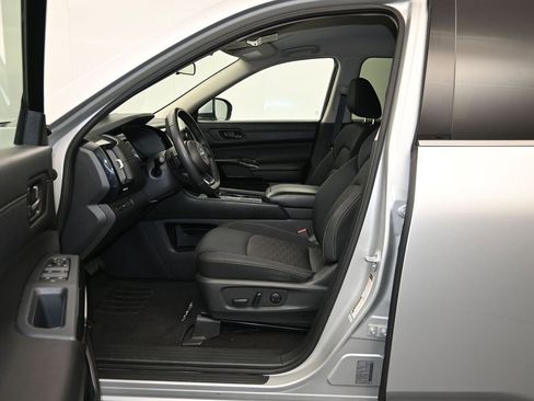 Certified 2024 Nissan Pathfinder SV image 20