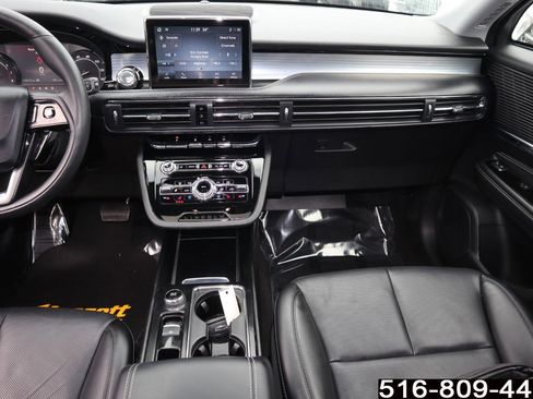 Used 2022 Lincoln Corsair AWD w/ Premium Package image 9
