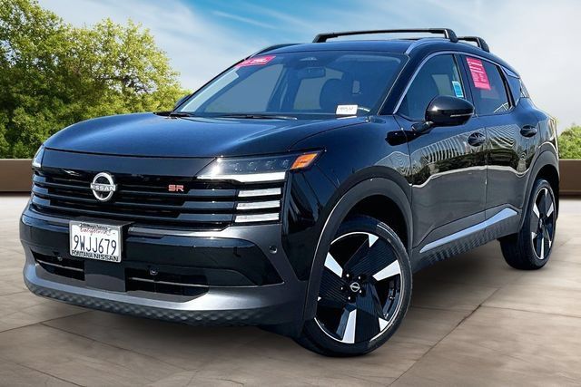 Certified 2025 Nissan Kicks SR FWD image 3