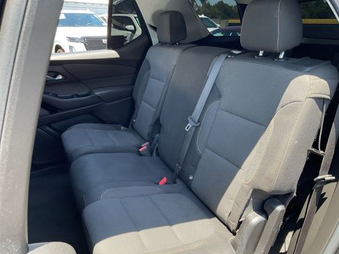 Used 2019 Chevrolet Traverse LT FWD image 18