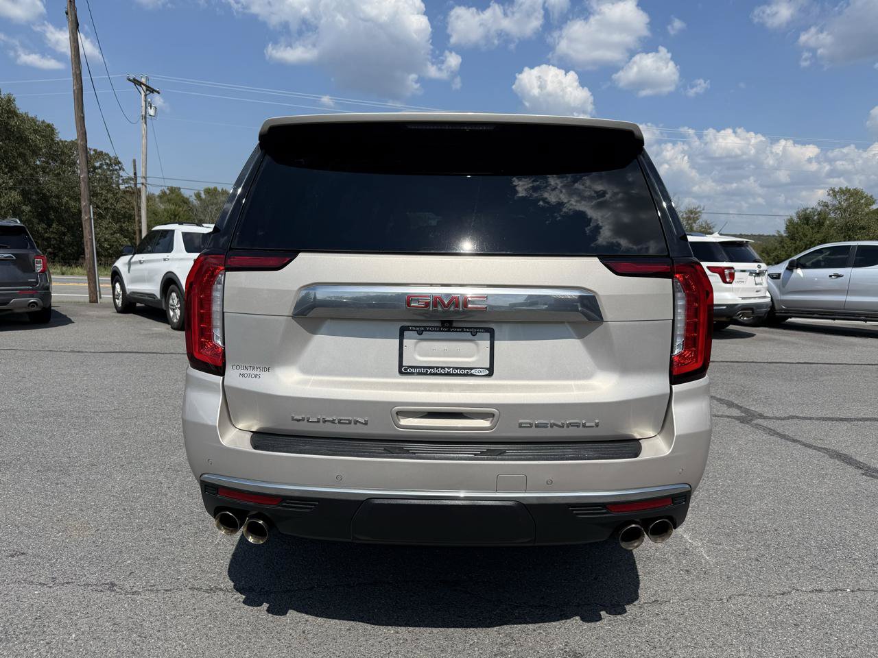 Used 2023 GMC Yukon XL Denali AWD/4WD image 5