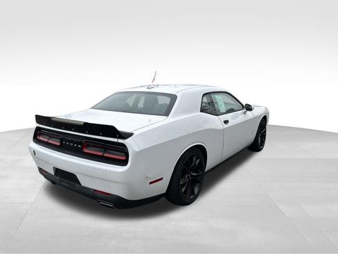Used 2018 Dodge Challenger SXT w/ Blacktop Package image 5