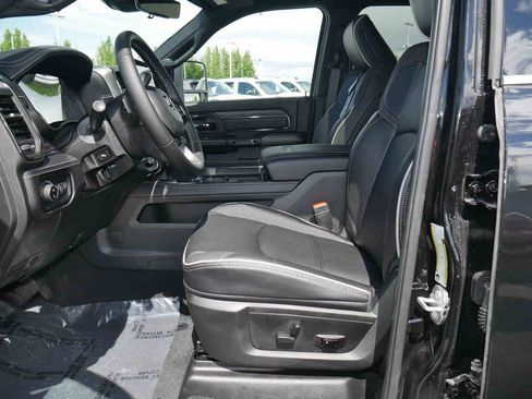 New 2025 RAM 3500 Limited AWD/4WD image 31