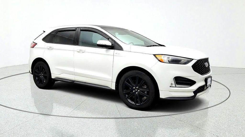 Used 2020 Ford Edge ST-Line w/ Cold Weather Package AWD/4WD image 3