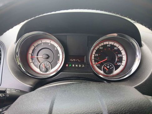 Used 2016 Dodge Grand Caravan SE FWD image 10