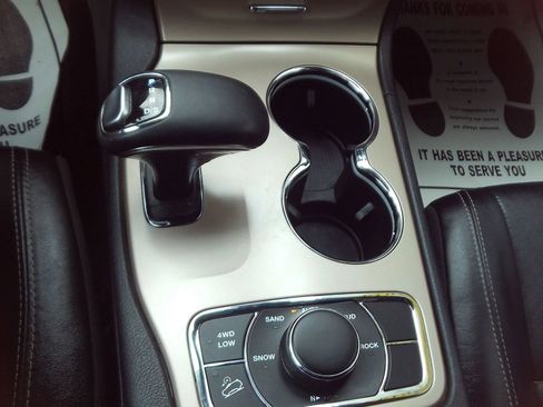 Used 2014 Jeep Grand Cherokee Limited AWD/4WD image 20