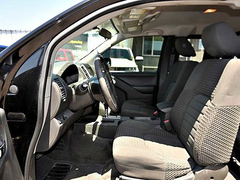 Used 2017 Nissan Frontier SV RWD image 10