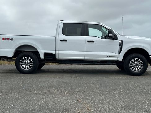 Used 2024 Ford F250 XLT w/ FX4 Off-Road Package AWD/4WD image 6