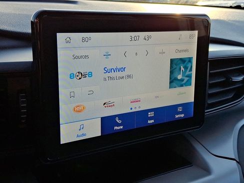 Certified 2022 Ford Explorer XLT w/ Class IV Trailer Tow Package image 17