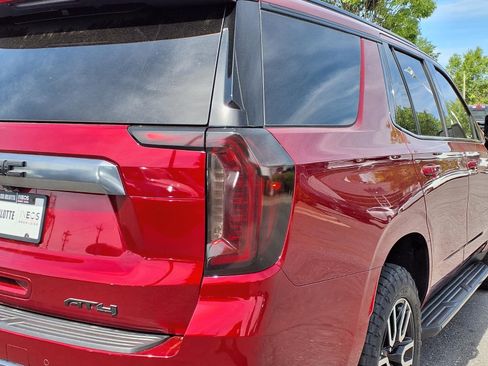 Used 2022 GMC Yukon AT4 w/ Technology Package AWD/4WD image 18