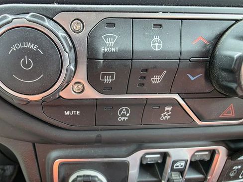 Used 2018 Jeep Wrangler Unlimited Sport S AWD/4WD image 11