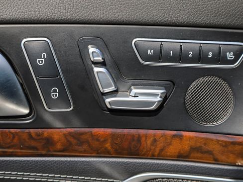 Used 2013 Mercedes-Benz SL 550 image 19