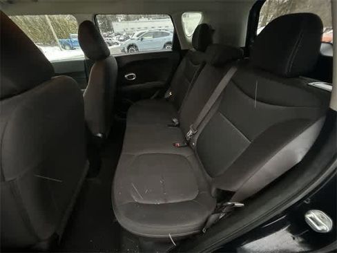 Used 2016 Kia Soul image 17