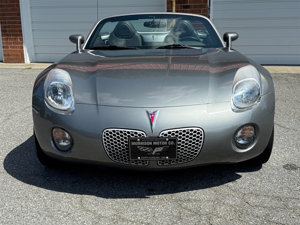 Used 2007 Pontiac Solstice Convertible w/ Premium Package RWD image 11