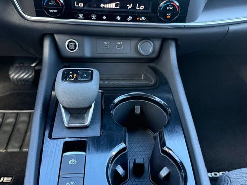 Used 2023 Nissan Rogue SV FWD image 15