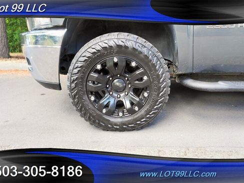 Used 2011 Chevrolet Silverado 2500 LTZ w/ LTZ Plus Package AWD/4WD image 40