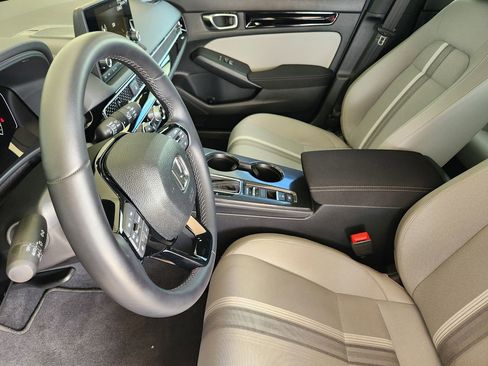 Used 2025 Honda Civic Sport image 12