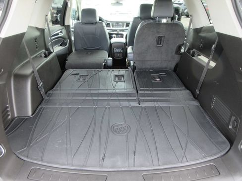 Certified 2019 Buick Enclave Essence FWD image 10