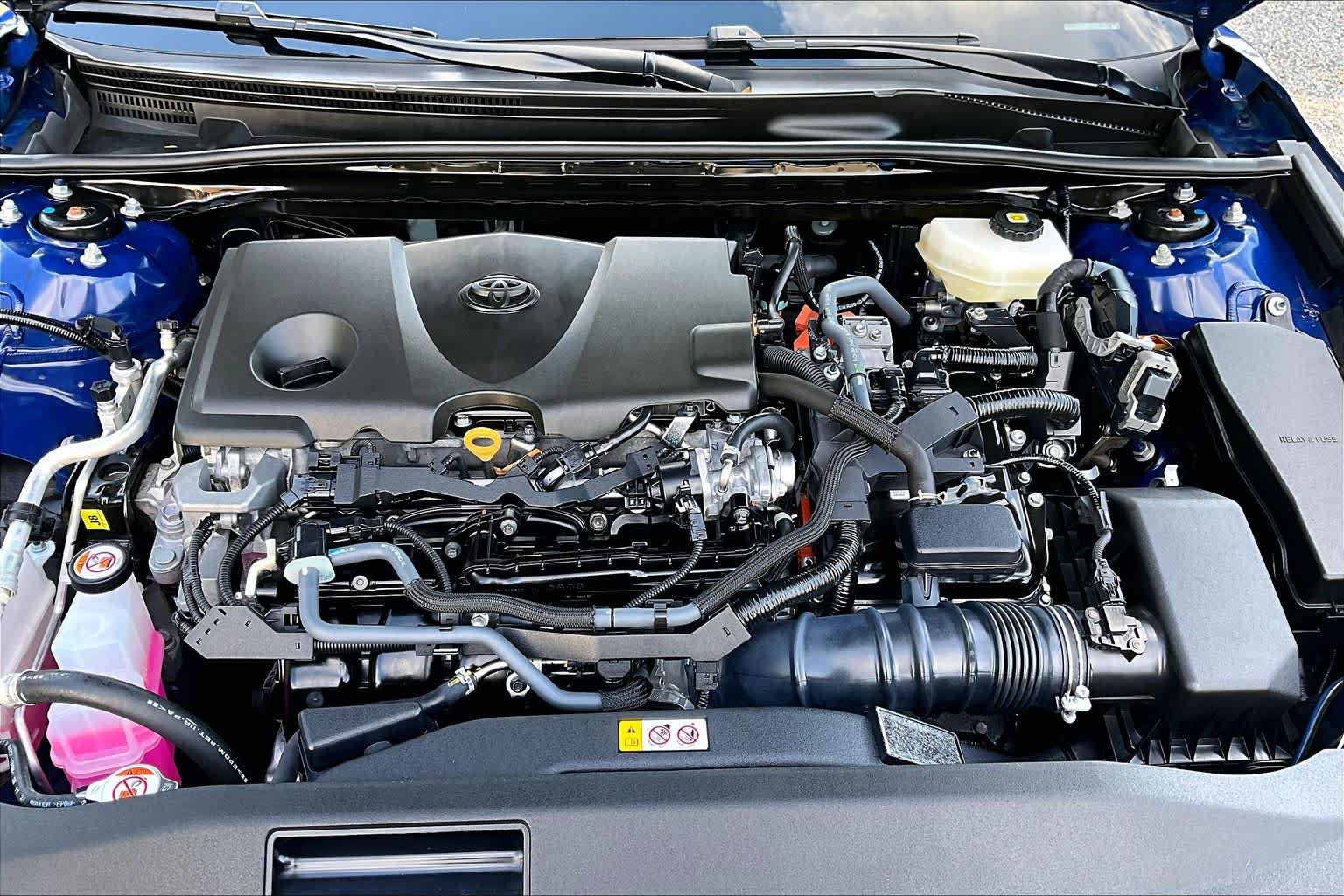 Used 2025 Toyota Camry XSE FWD image 32