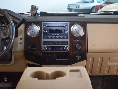 Used 2011 Ford F250 Lariat w/ Lariat Interior Pkg RWD image 46
