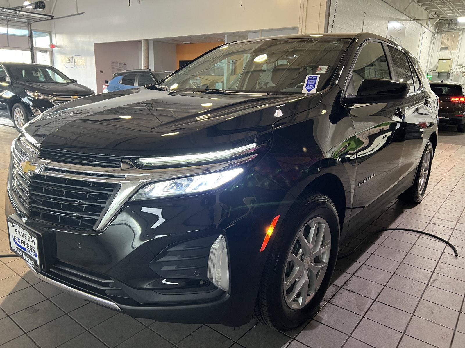 Used 2024 Chevrolet Equinox LT AWD/4WD image 4