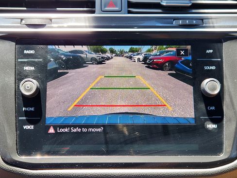 Certified 2024 Volkswagen Tiguan SE AWD/4WD image 13