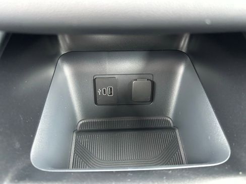 New 2026 Ford Explorer ST-Line AWD/4WD image 19