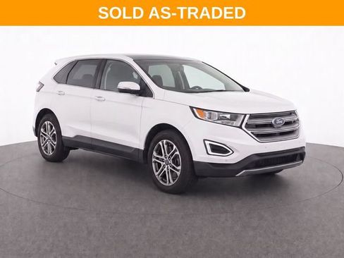 Used 2017 Ford Edge Titanium w/ Equipment Group 302A FWD image 8