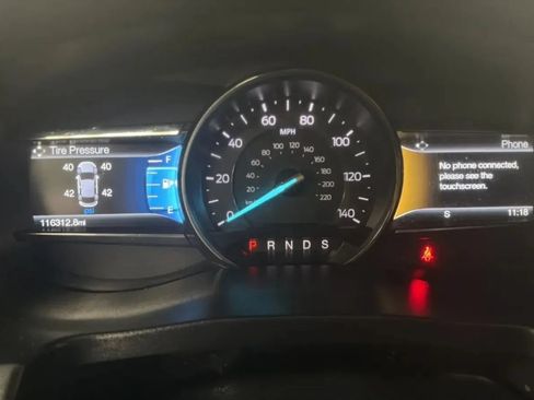 Used 2017 Ford Explorer XLT w/ Equipment Group 202A FWD image 12