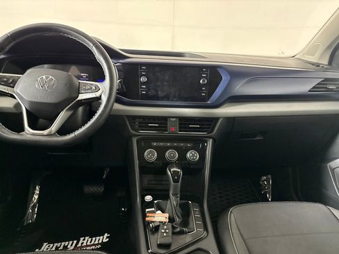 Used 2023 Volkswagen Taos SE FWD image 22