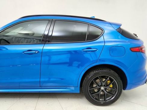 Used 2020 Alfa Romeo Stelvio Ti w/ Nero Edizione image 11