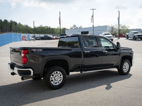 Used 2024 Chevrolet Silverado 2500 LTZ AWD/4WD image 10