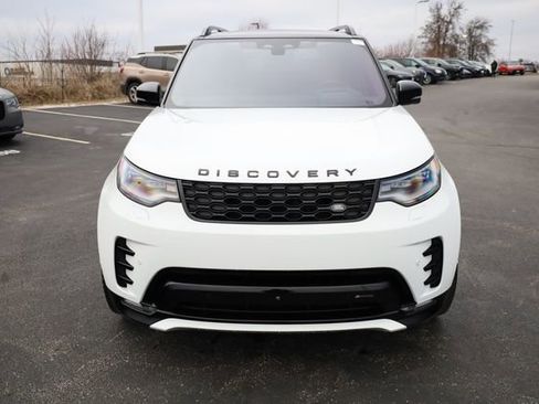 Used 2023 Land Rover Discovery S R-Dynamic image 3