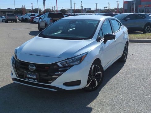 Used 2024 Nissan Versa SR image 1