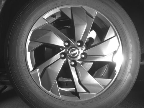 Used 2025 Nissan Rogue SV image 14