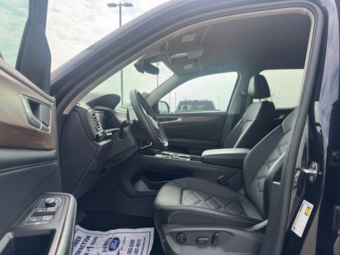 Used 2024 Volkswagen Atlas SE AWD/4WD image 18