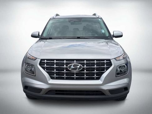 Used 2024 Hyundai Venue SEL FWD image 8