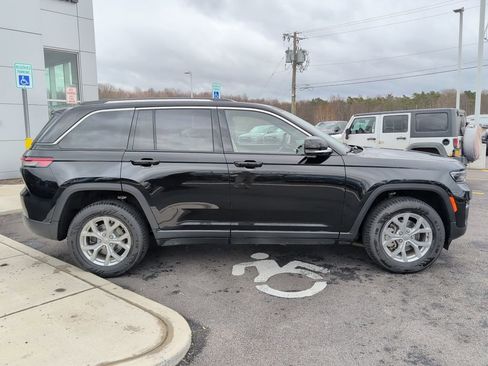 Used 2023 Jeep Grand Cherokee Limited AWD/4WD image 9