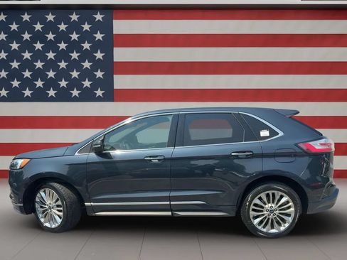 Used 2022 Ford Edge Titanium w/ Equipment Group 301A AWD/4WD image 3