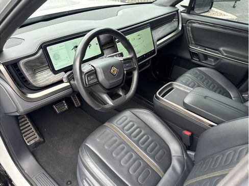 Used 2022 Rivian R1T Launch Edition image 2