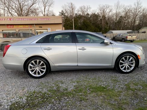Used 2017 Cadillac XTS Luxury image 4