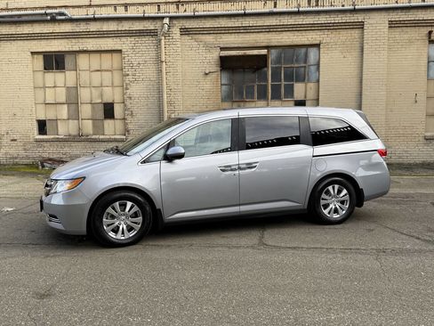 Used 2016 Honda Odyssey EX-L image 4