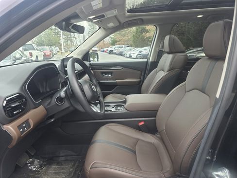 Used 2025 Honda Pilot Elite image 10