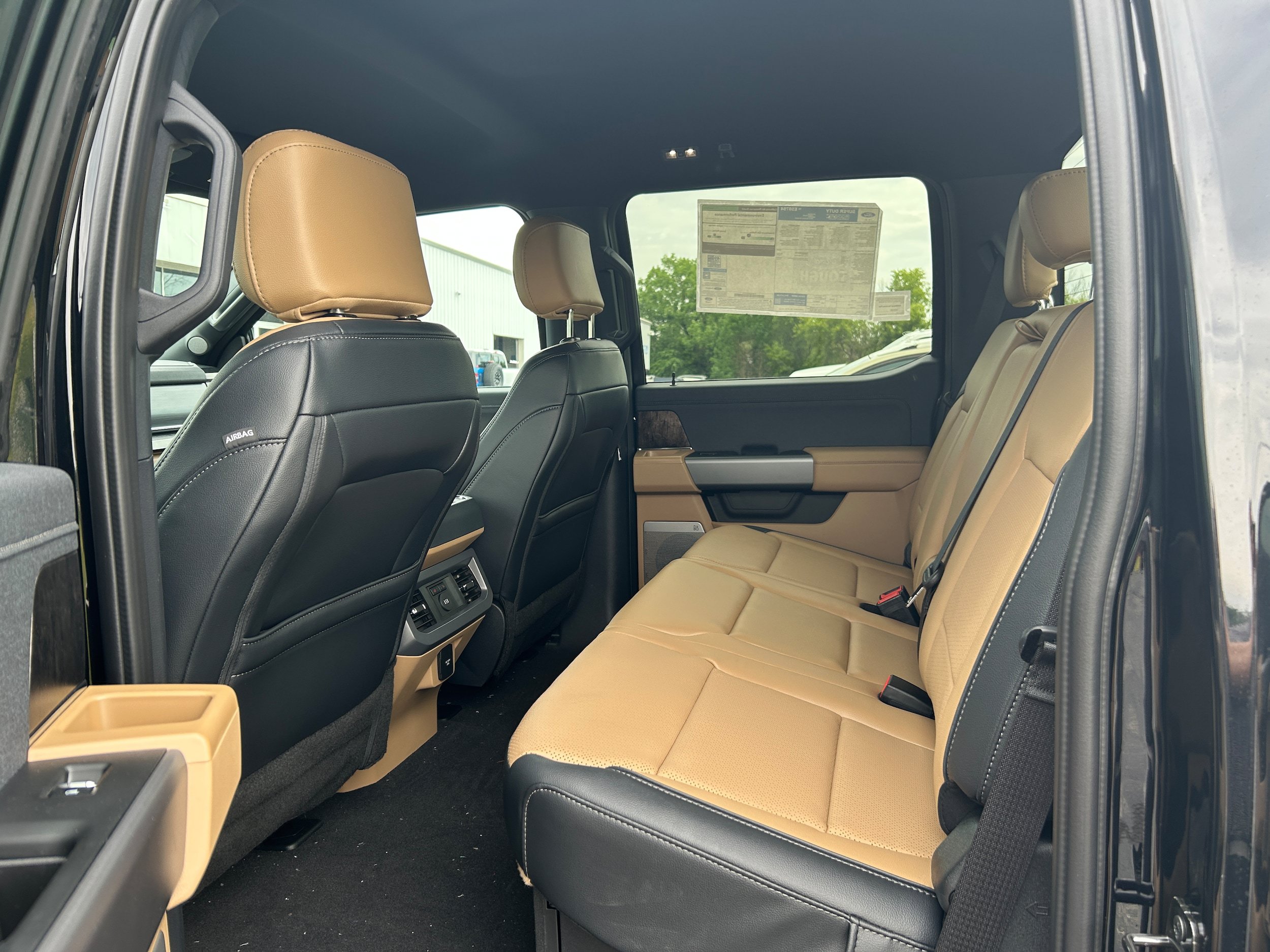 New 2026 Ford F350 Lariat w/ Black Appearance Package AWD/4WD image 9