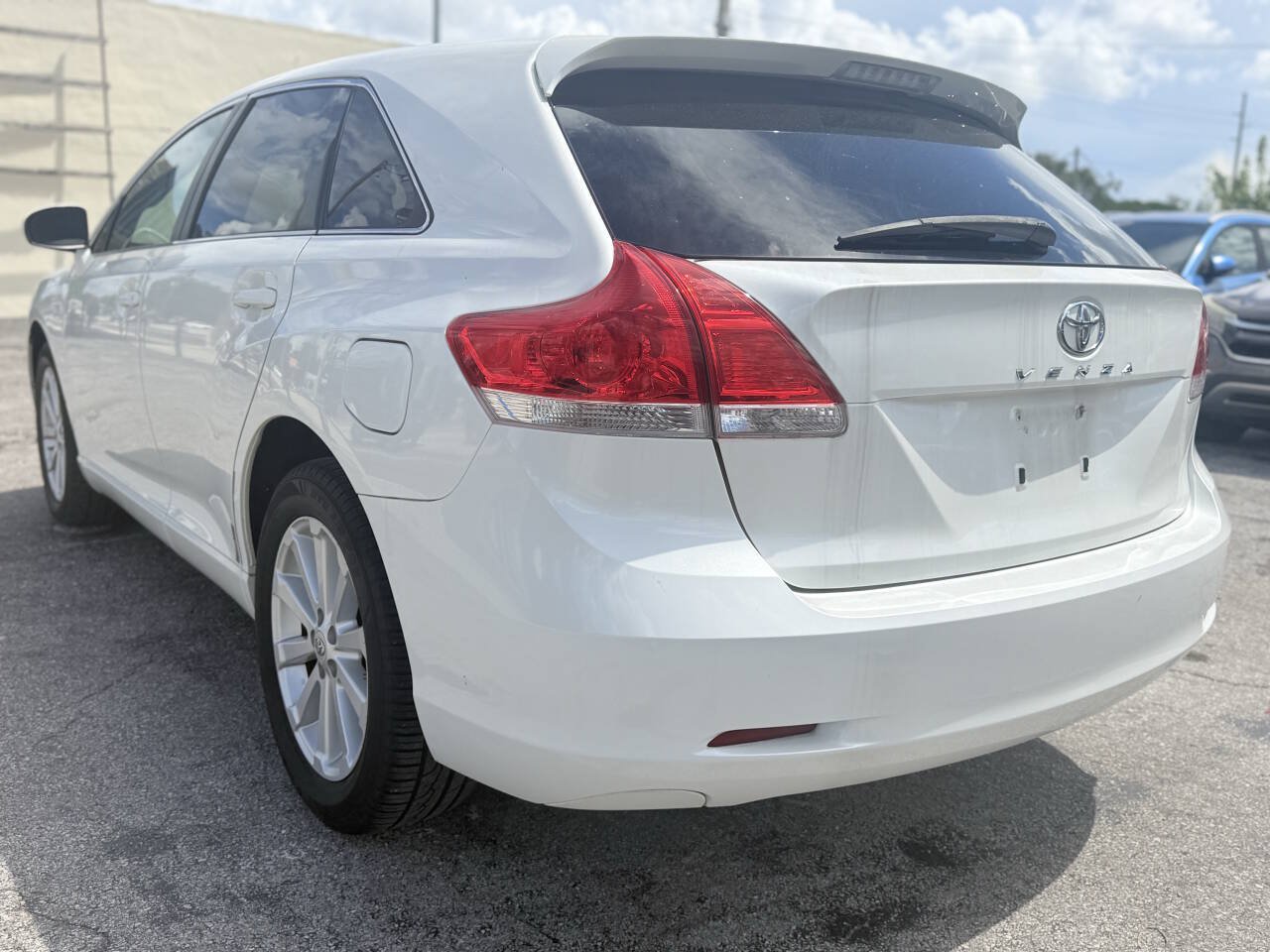 Used 2010 Toyota Venza FWD image 8
