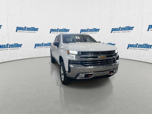 Used 2021 Chevrolet Silverado 1500 LTZ AWD/4WD image 3